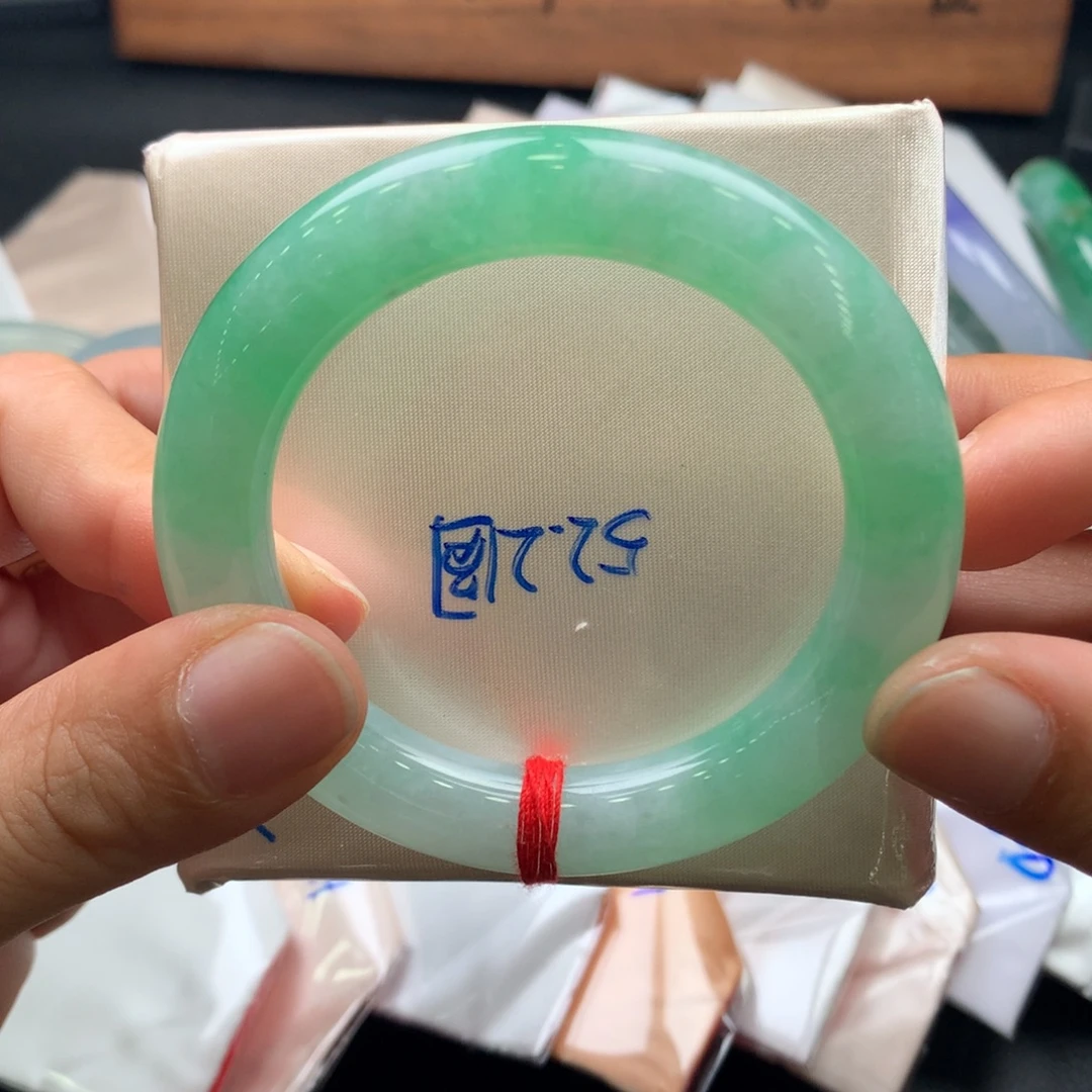 翡翠未镶嵌手镯19号