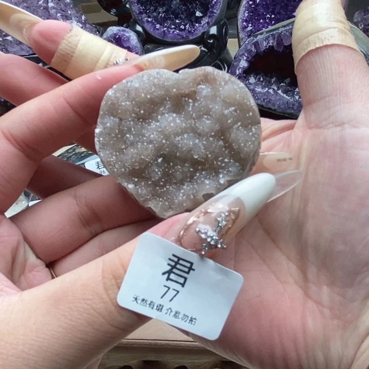 紫晶未镶嵌大型摆件（非配饰）