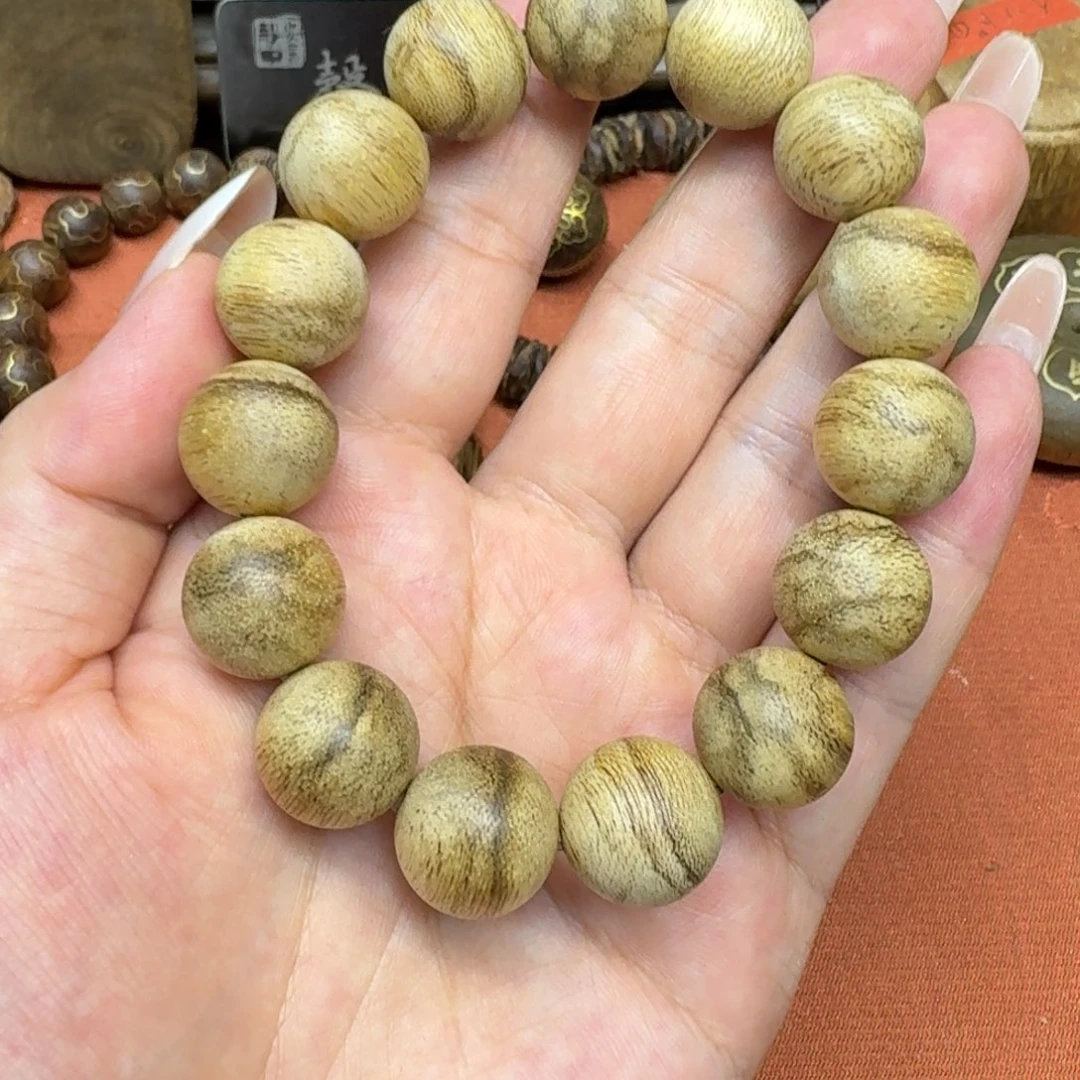 大叶紫檀（黑酸枝木类）