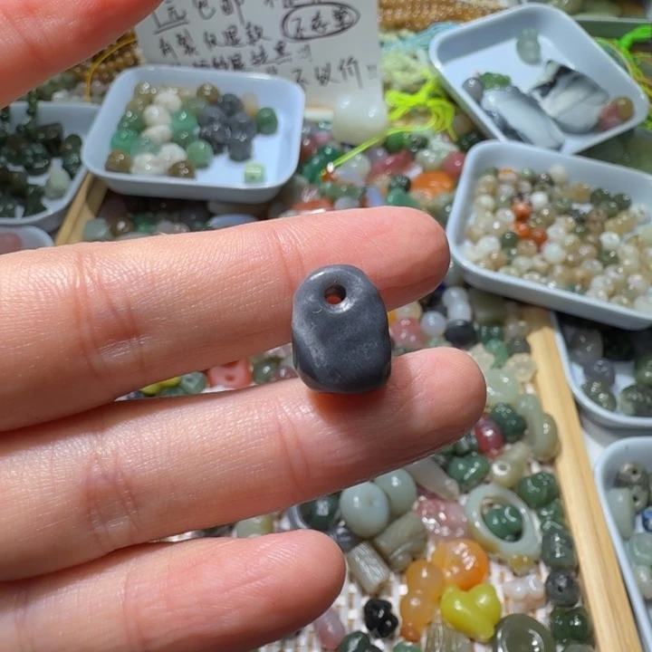 和田玉未镶嵌珠宝半成品