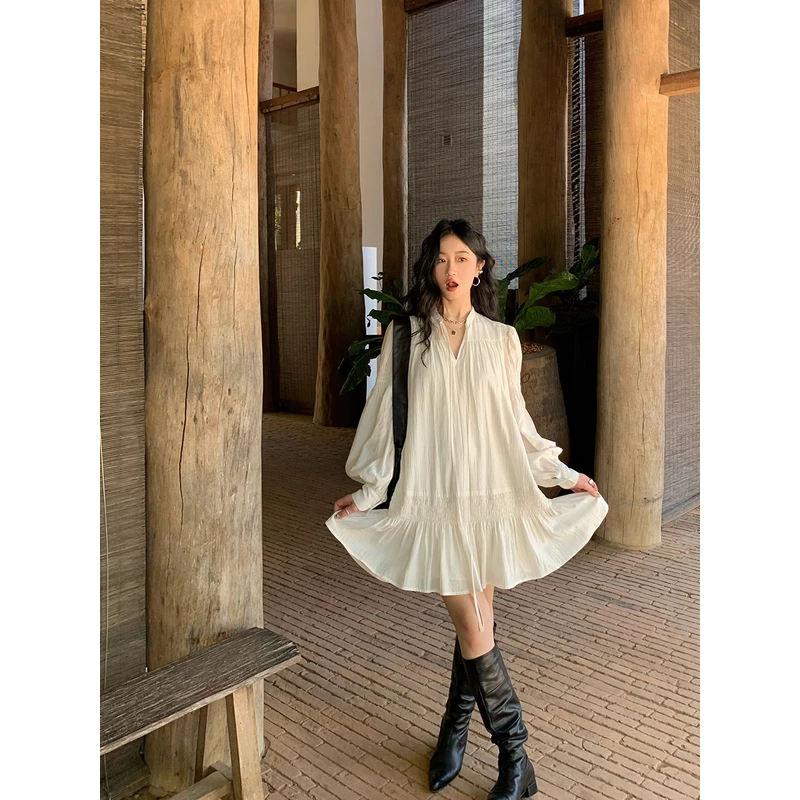 任小艺Lite mode打揽V领宽松娃娃连衣裙女夏季新款压褶系带短裙子