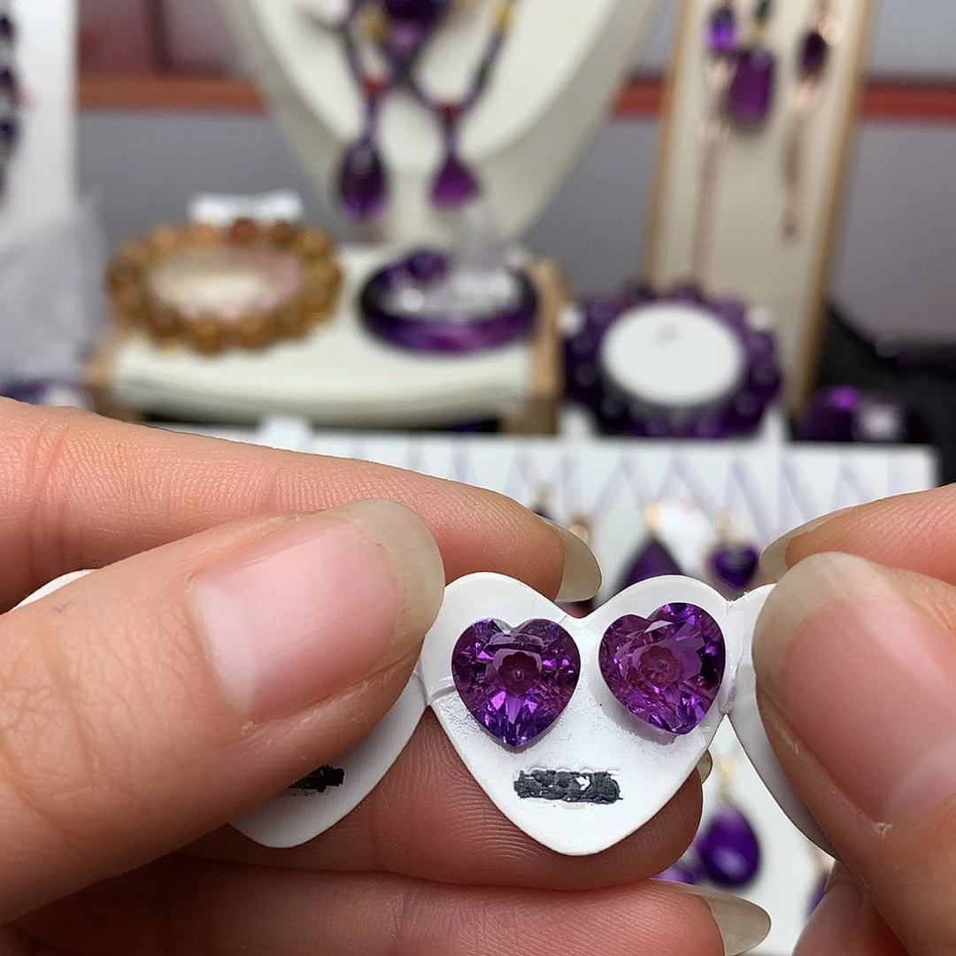 耳饰18K金镶嵌紫晶L