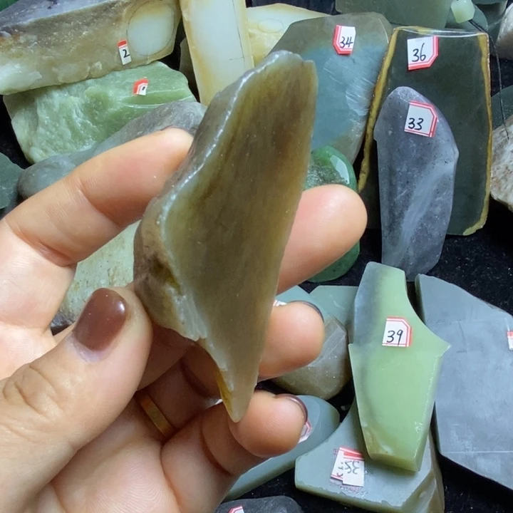 和田玉（糖玉）未镶嵌挂件