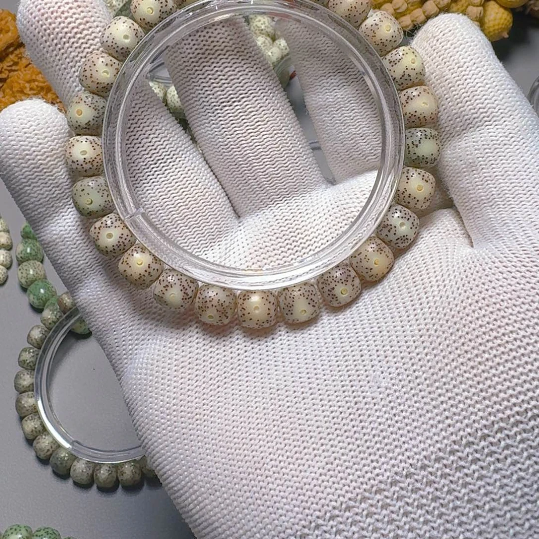 星月菩提手串原生态石玉料普通星月菩提
