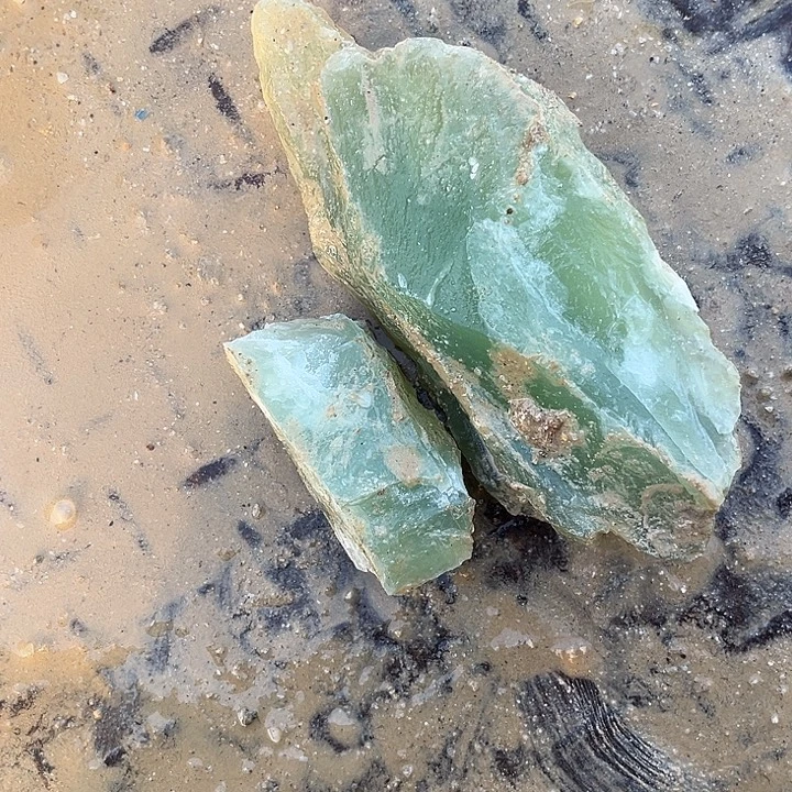 水***园蛇纹石玉未镶嵌天然岫玉多样性发一