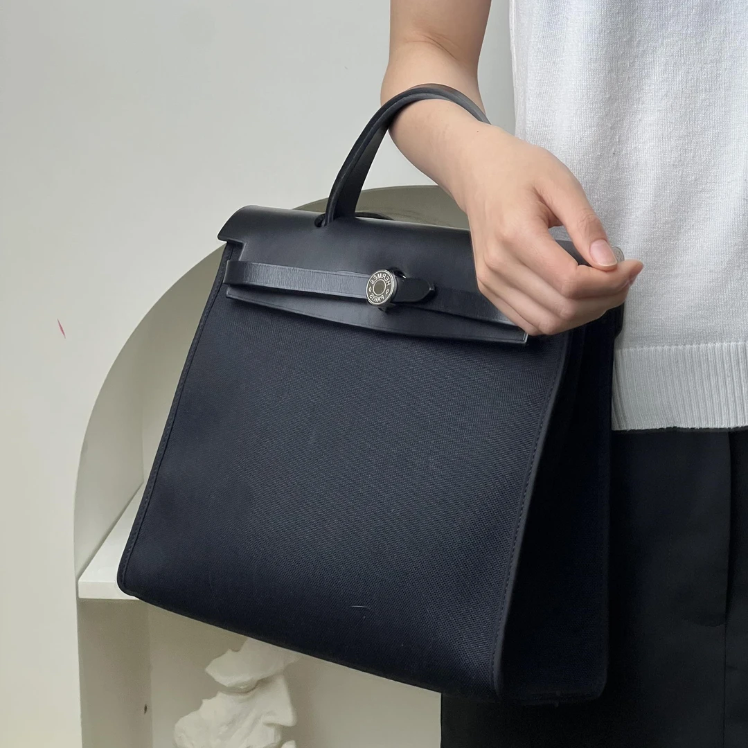 99新 Hermes/爱马仕 爱马仕 herbag 31黑银帆布D刻/优品