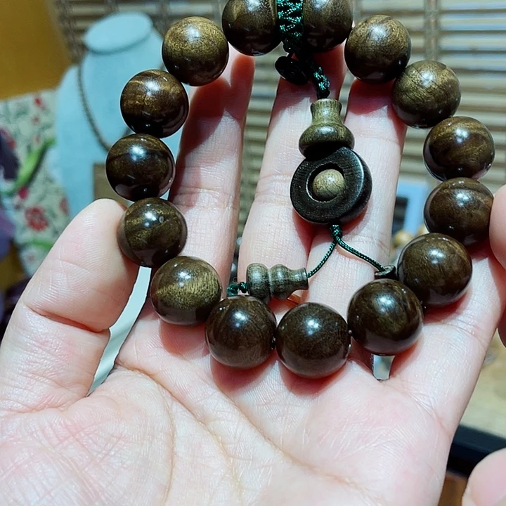 金丝楠金丝楠木阴沉绿料1.5手串