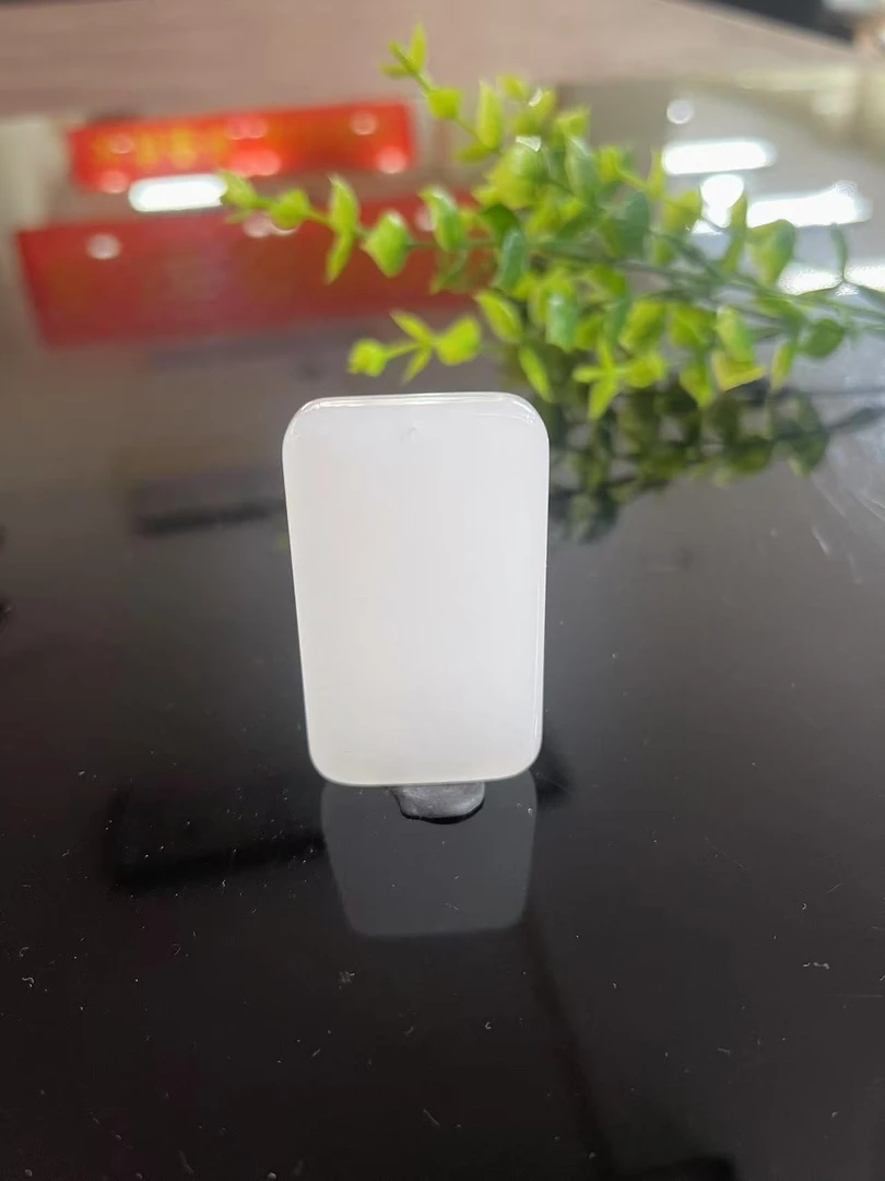 白月光平安无事牌面包牌吊坠男女款