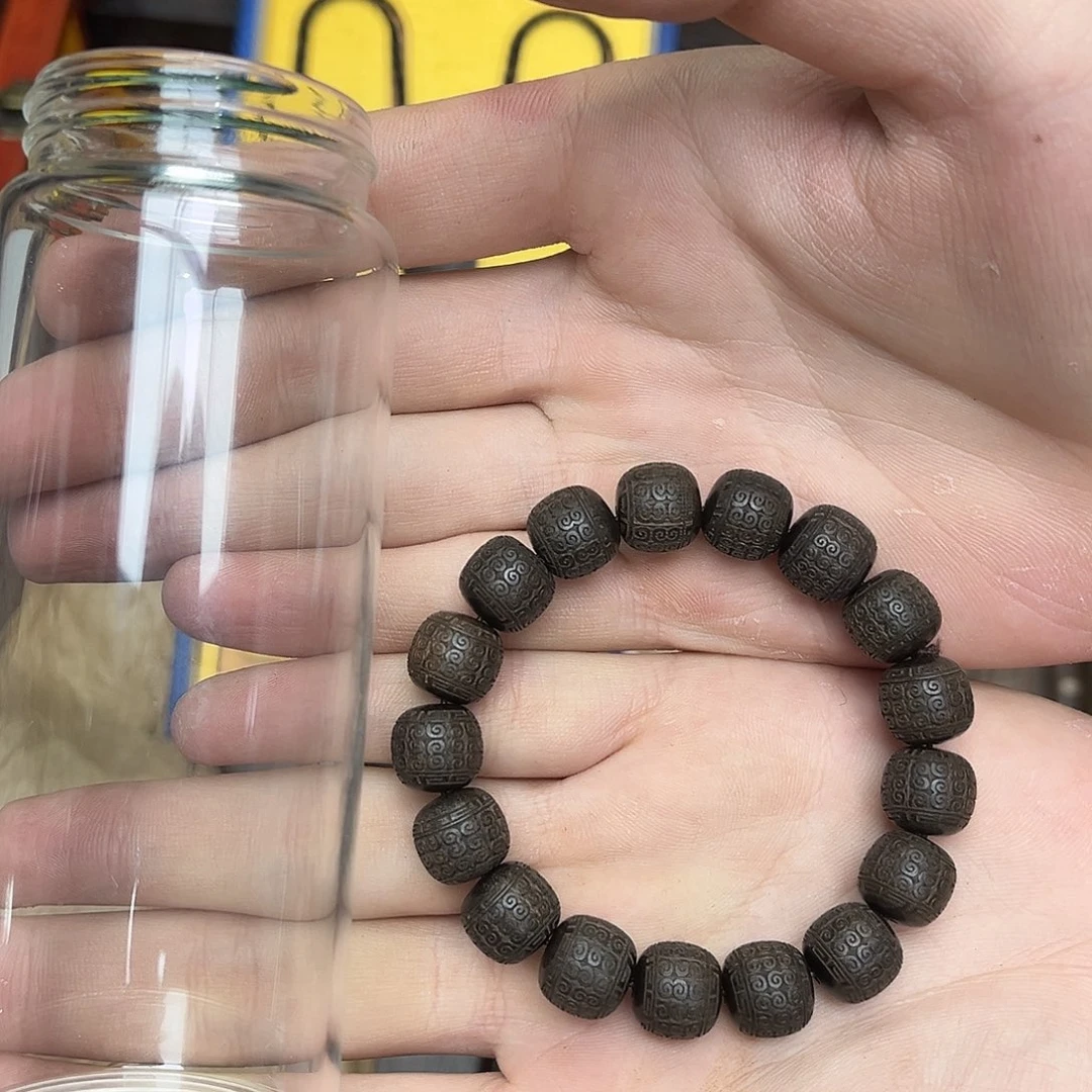 大叶紫檀（黑酸枝木类）