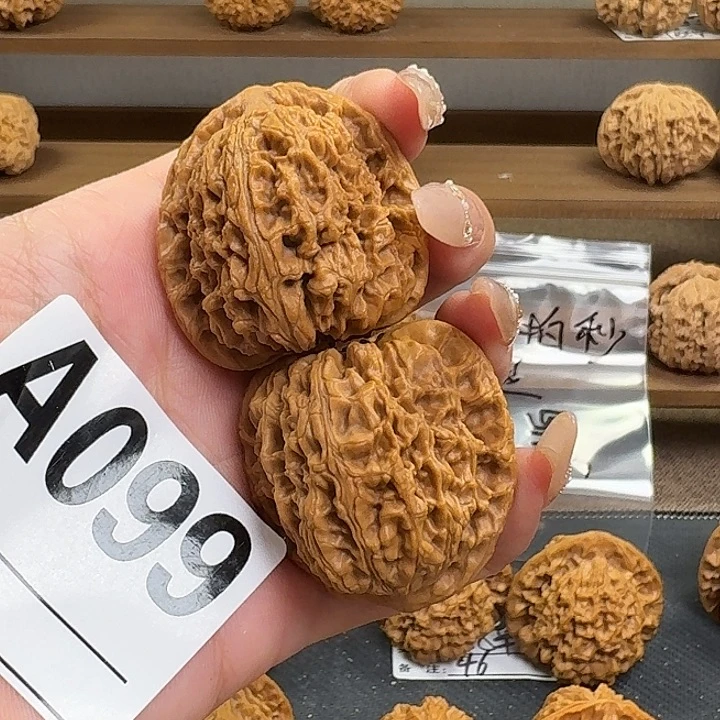 文玩核桃吊坠99号南疆是全品40尺