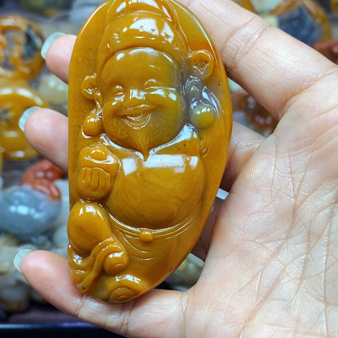 未镶嵌石英质玉（黄龙玉）颈饰