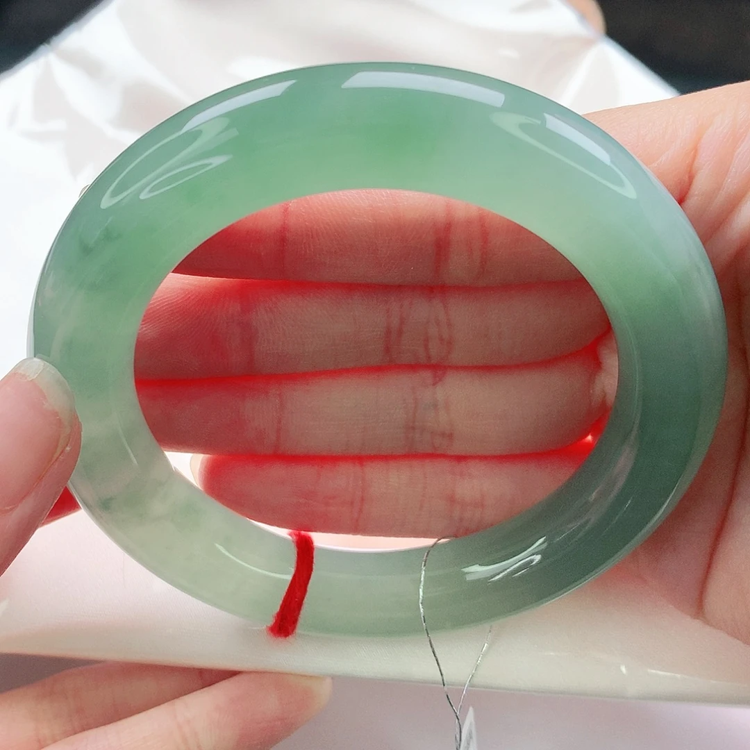 翡翠未镶嵌手镯57圈