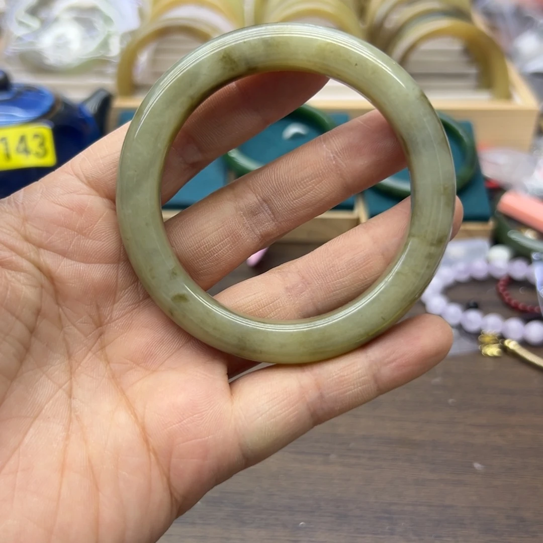 和田玉未镶嵌手镯56.5圈围292