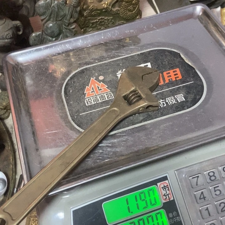 大***泉铜工艺品理性消费