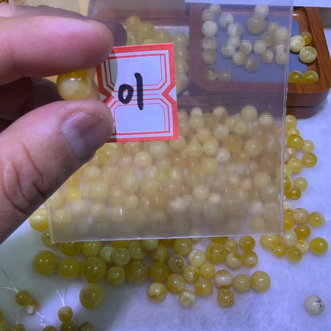 雪***族蜜蜡未镶嵌珠宝奇石9.2