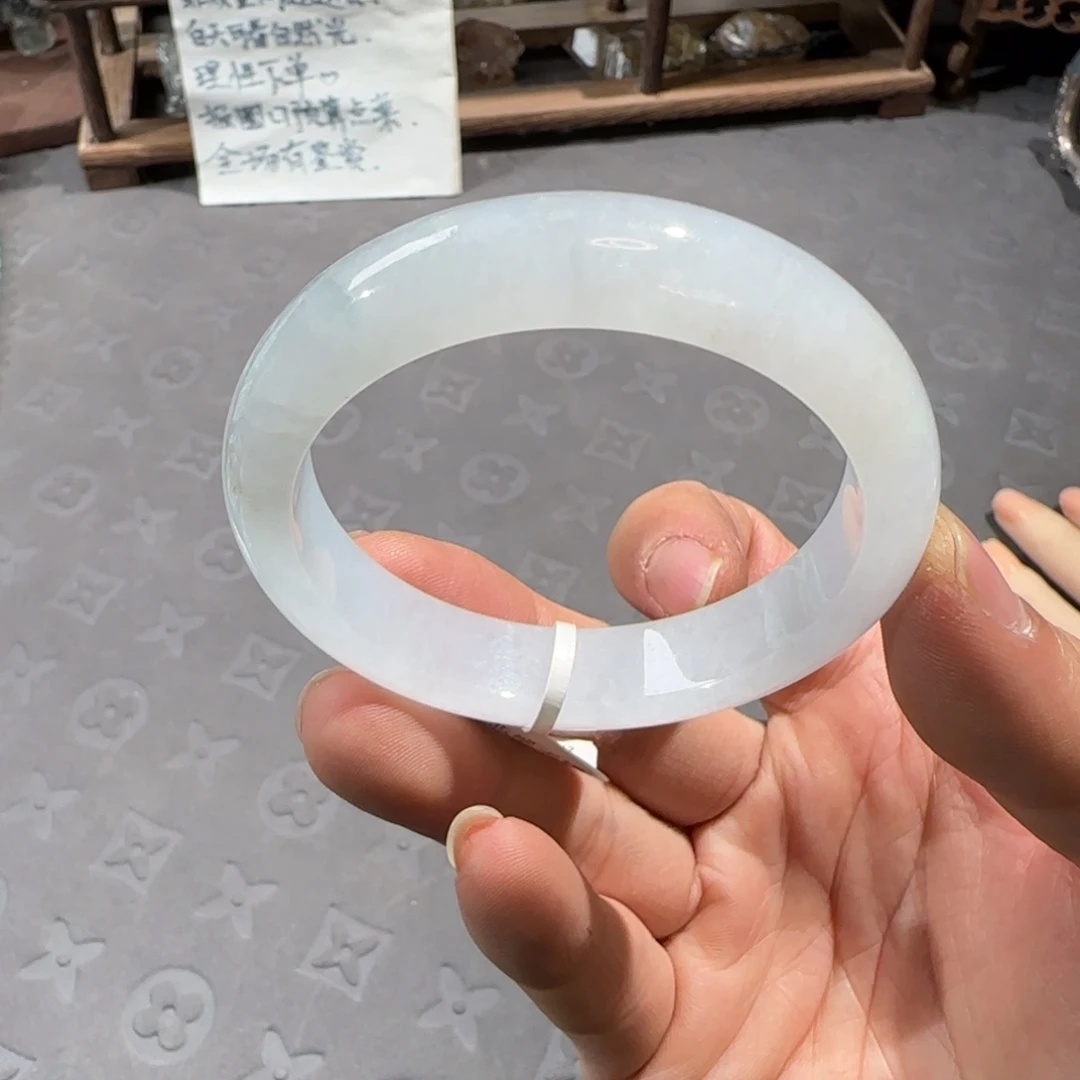 翡翠未镶嵌手镯52圈口