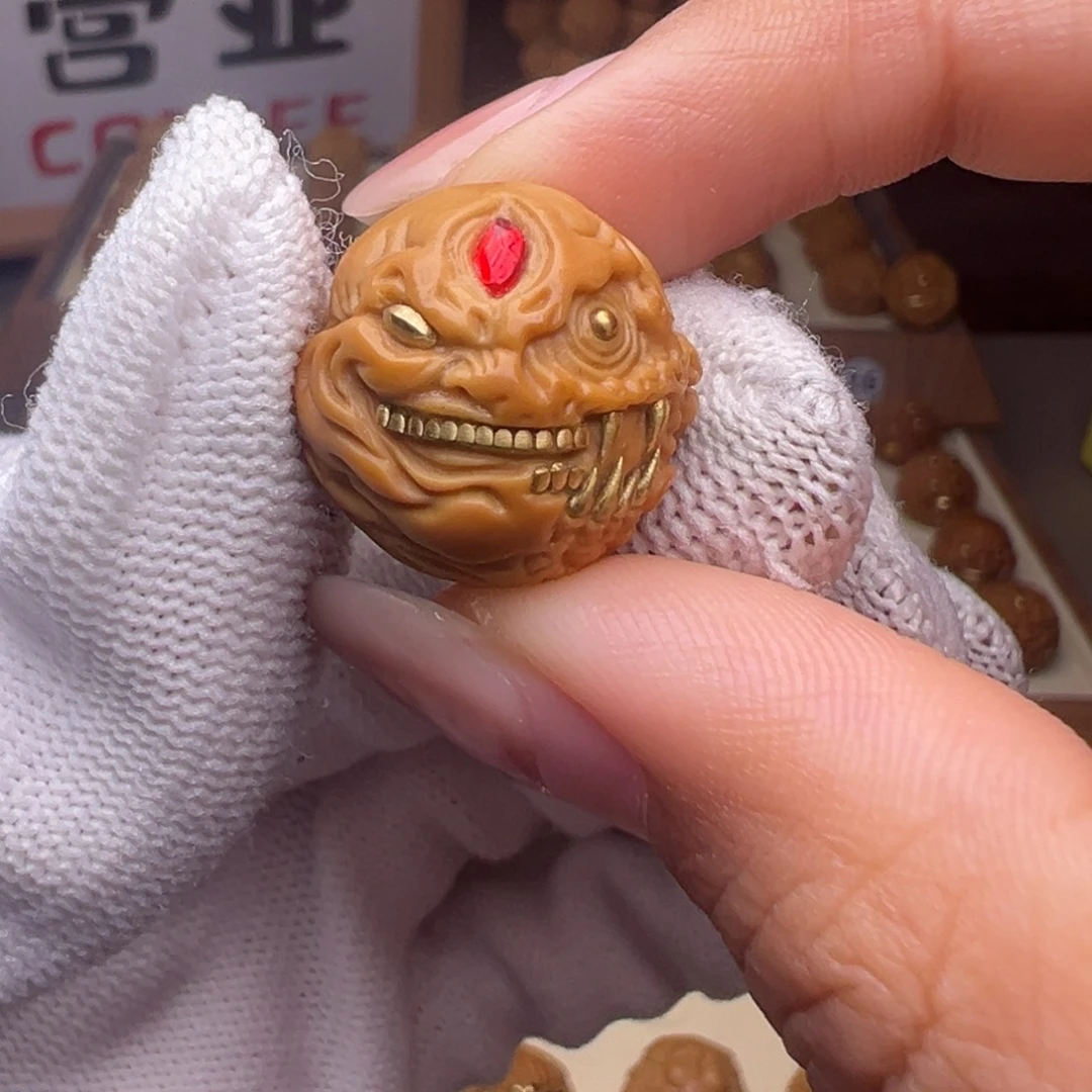 猴头核桃把件镶嵌款金瞳邪僧全品有正常封口线