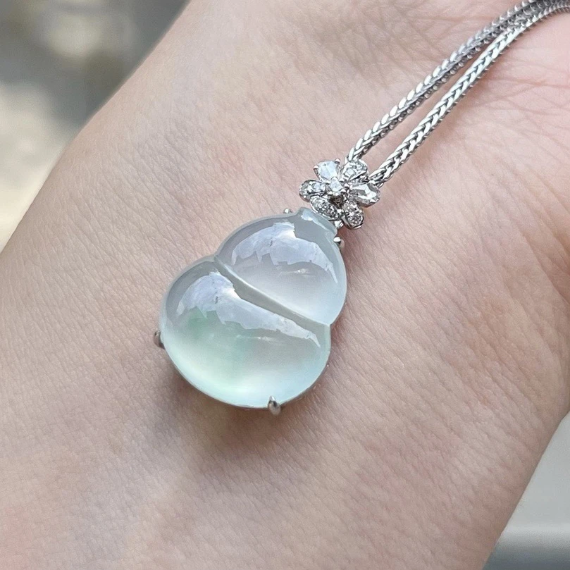 -小清新-18k金镶嵌天然缅甸翡翠A货绿花葫芦翡翠