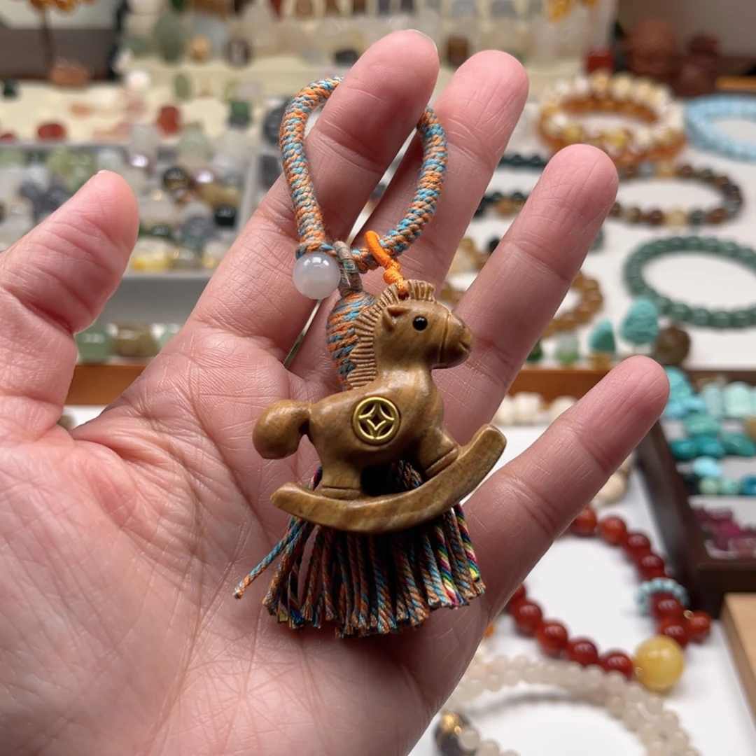 维腊木（绿檀）把件单个小马