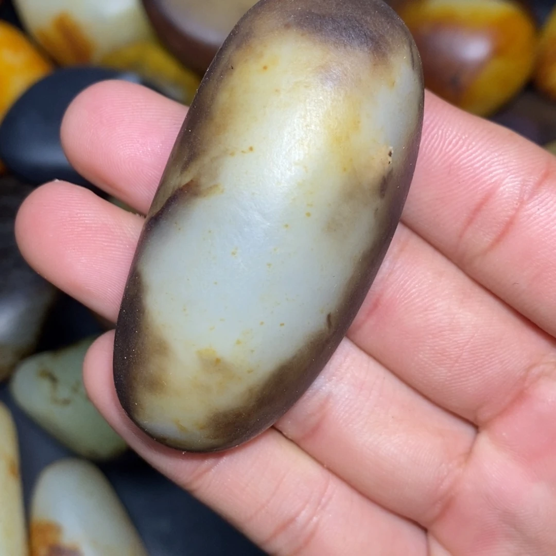 和田玉未镶嵌珠宝奇石