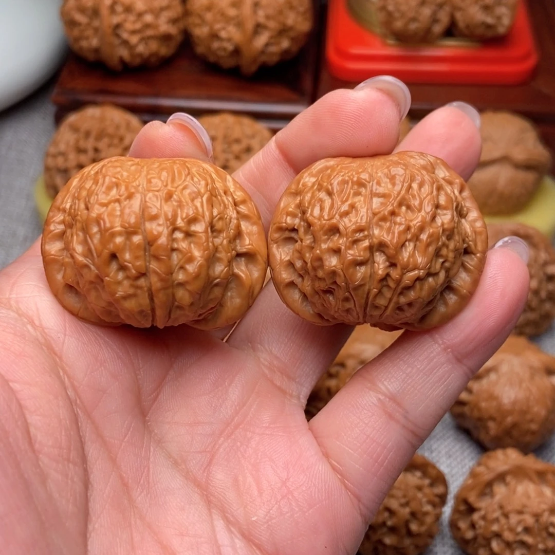 钥****文玩核桃把件毕业血麒麟38全品
