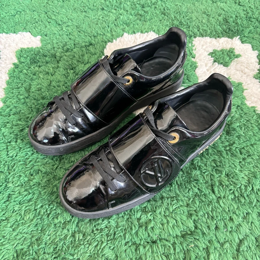 95新 LouisVuitton/路易威登 小板鞋 黑金 34.5码休闲鞋 ylp1190
