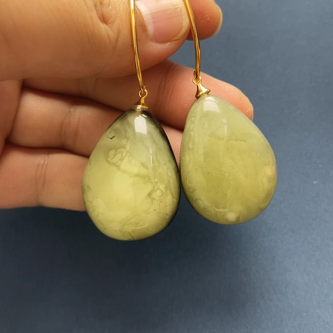 琥珀未镶嵌裸石耳坠