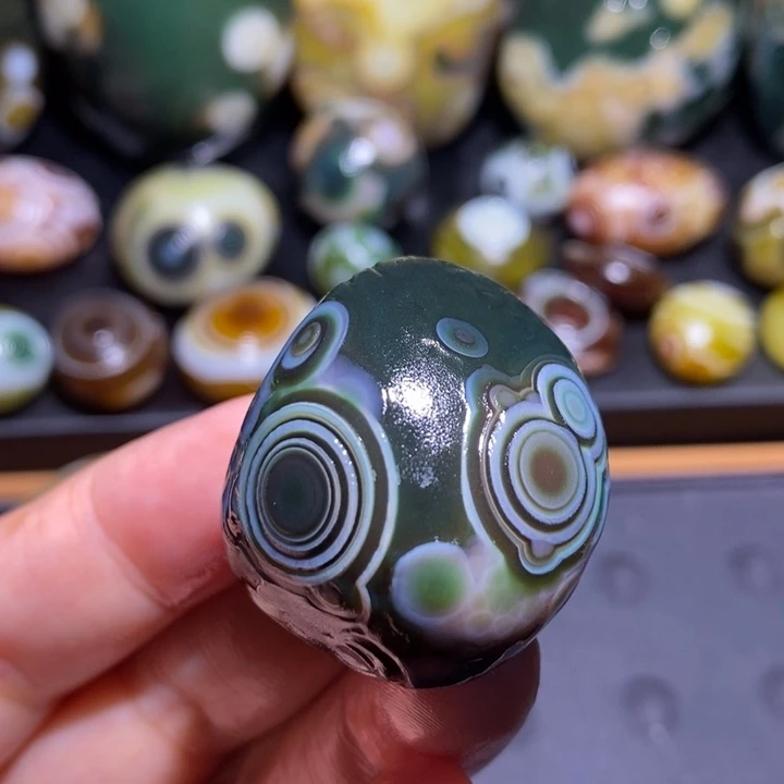 未镶嵌玛瑙/玉髓珠宝半成品60