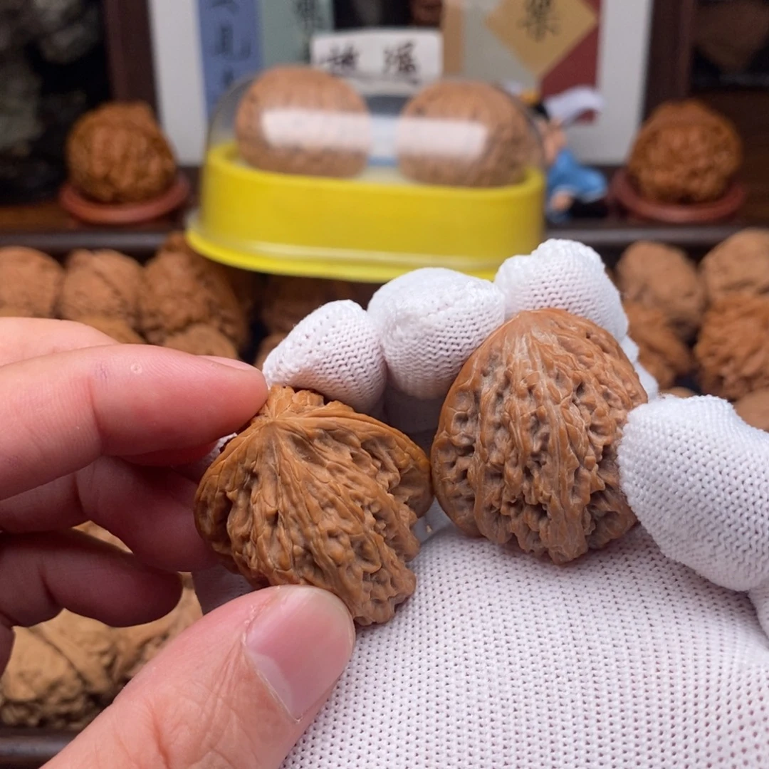 联***系文玩核桃吊坠秘闻