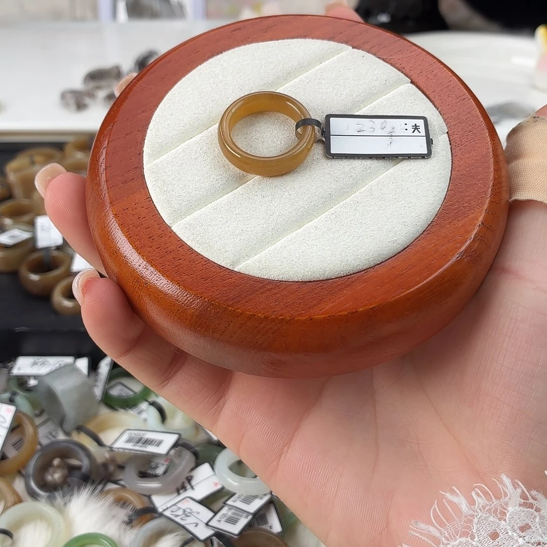 和田玉未镶嵌戒指Q93糖泥鳅背内径17.3港码15