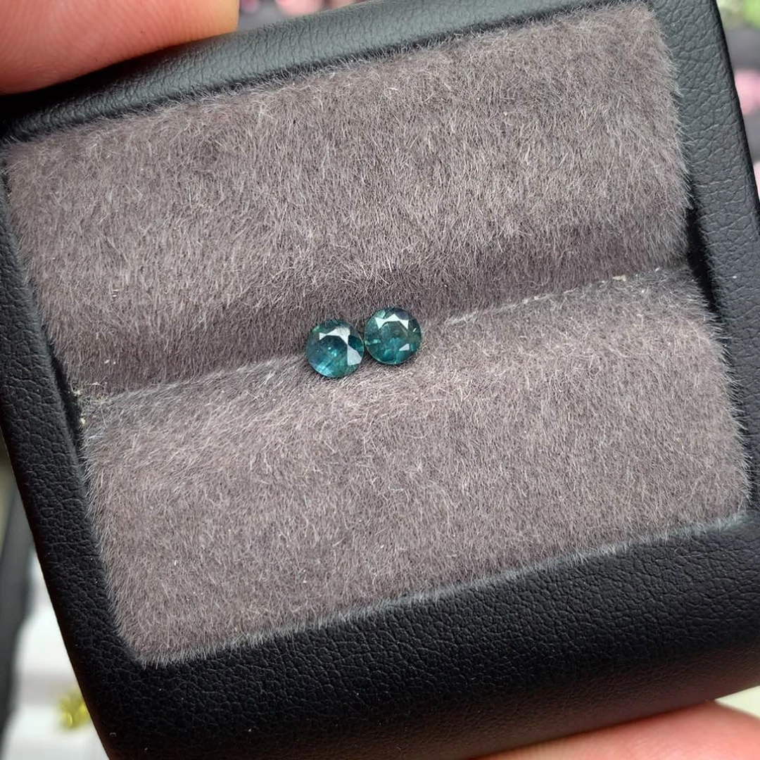 蓝宝石裸石未镶嵌4mm无烧