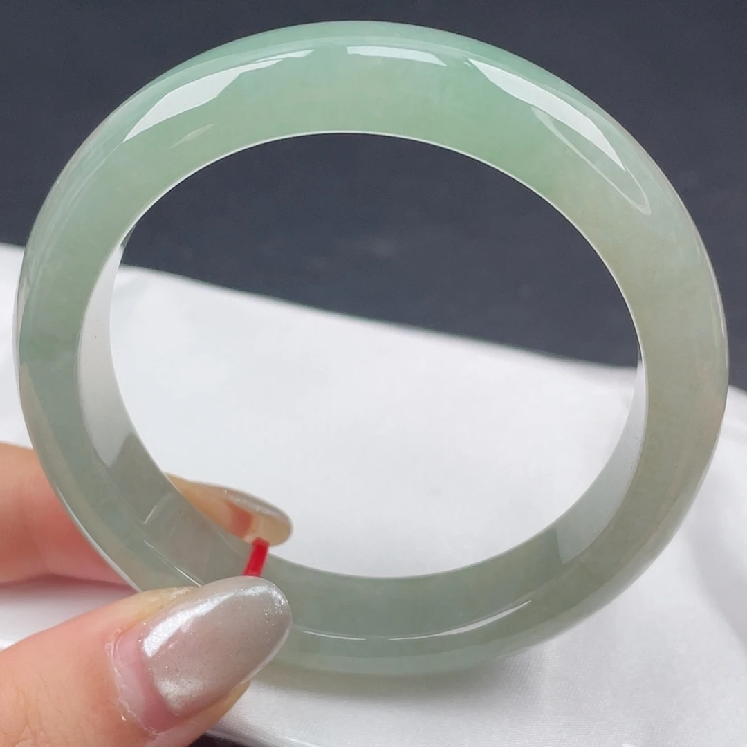 翡翠未镶嵌手镯56圈口