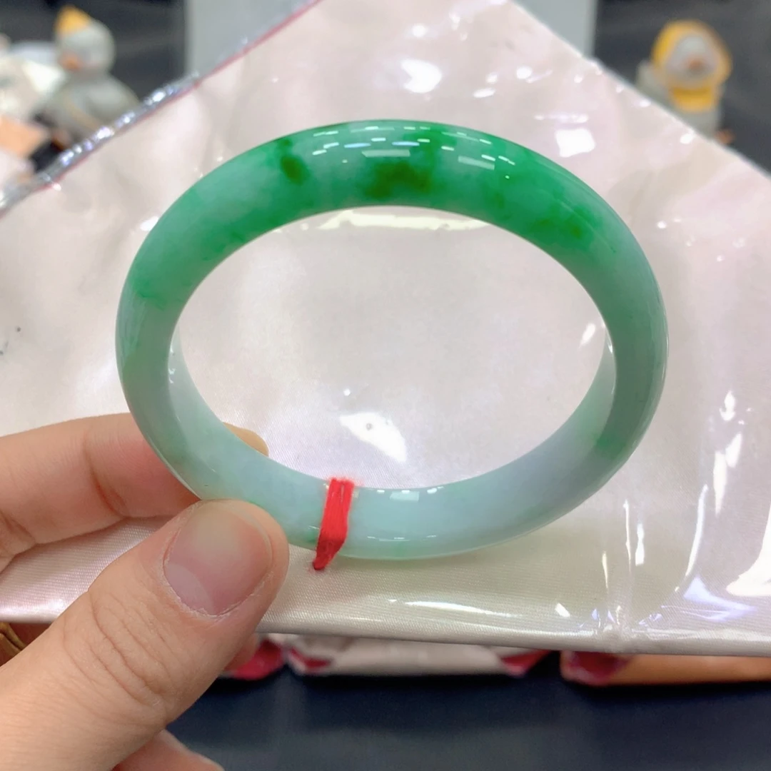 翡翠未镶嵌手镯翡翠30