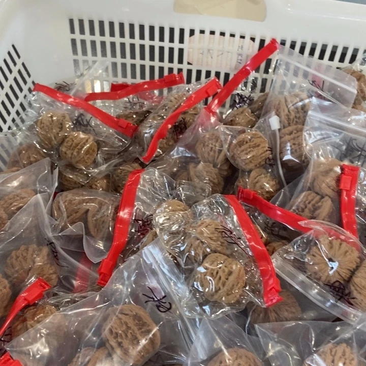 吊坠文玩核桃四座楼瑕疵