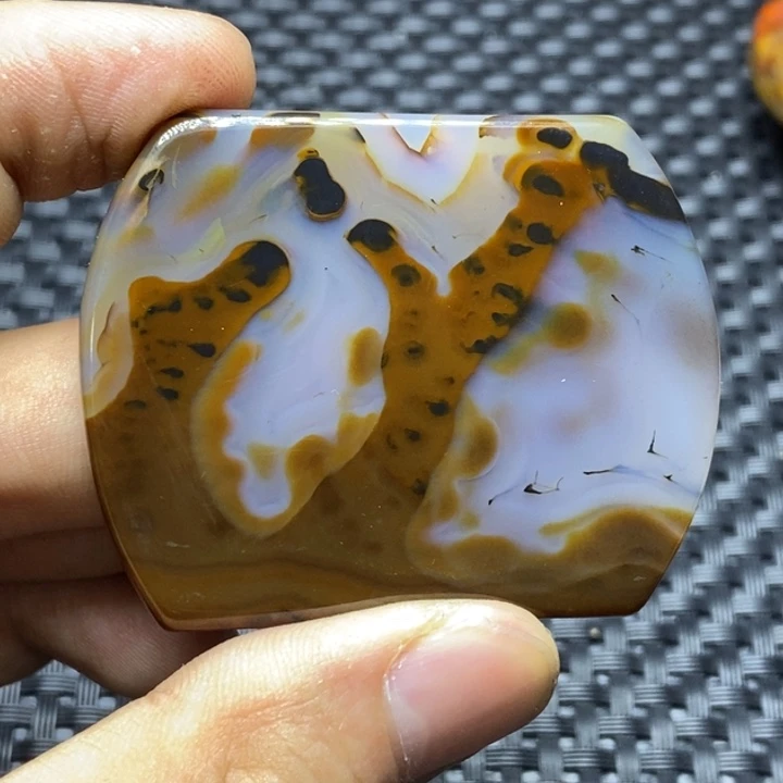 玛瑙/玉髓颈饰未镶嵌留**线