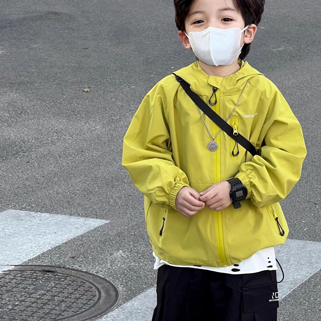 2025春秋新品儿童连帽外套潮男童秋装百搭冲锋衣痞帅中小童户外服
