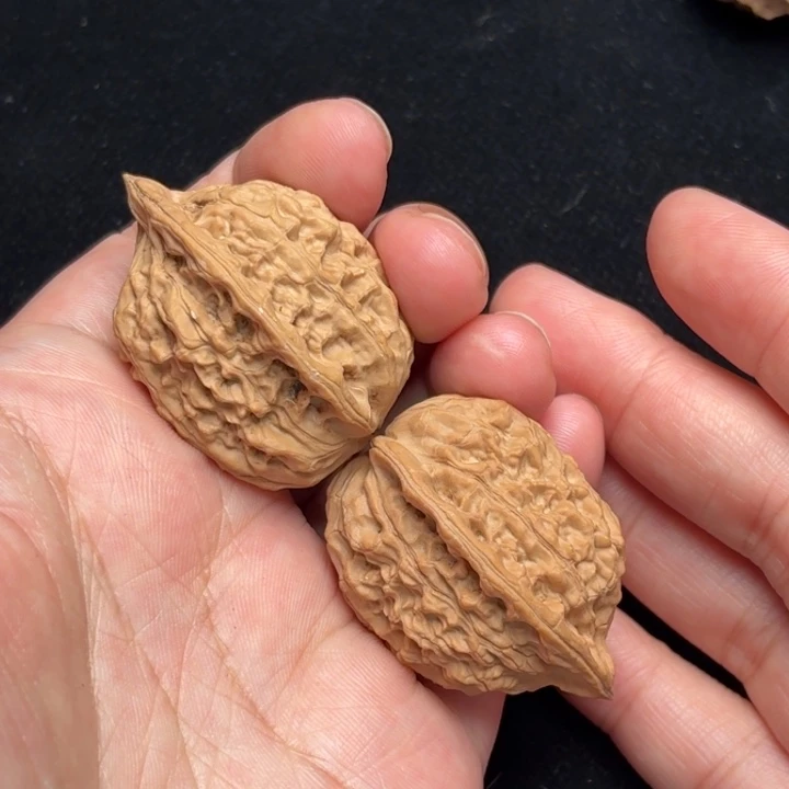 吊坠文玩核桃106号野生鸡心