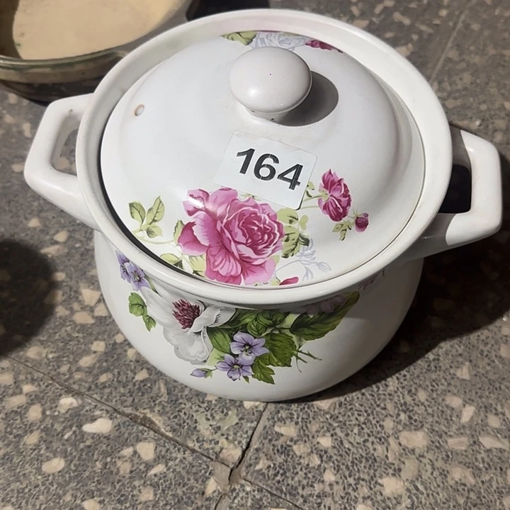 瓷片陶瓷盘子碗啥都有