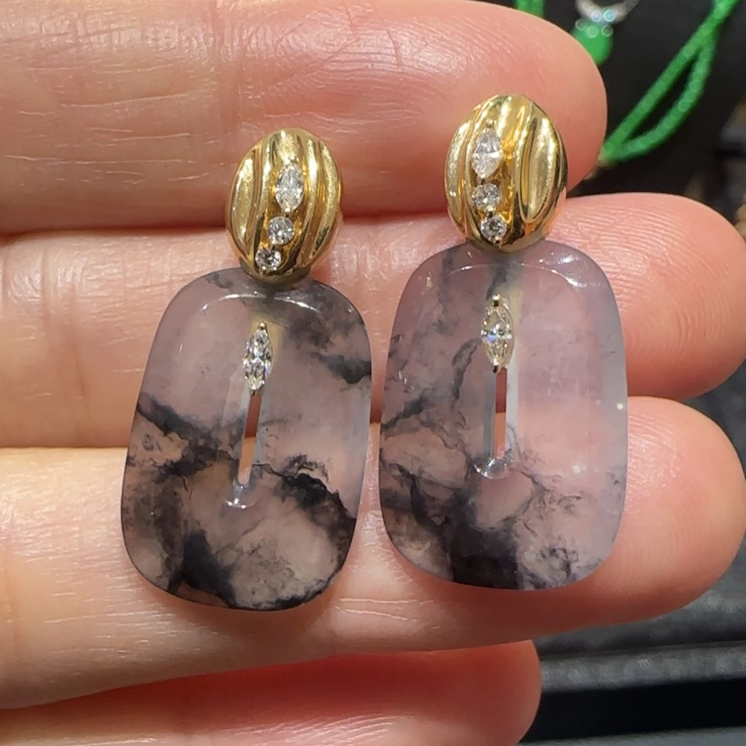 翡翠18K金镶嵌颈饰冰乌鸡方扣耳饰