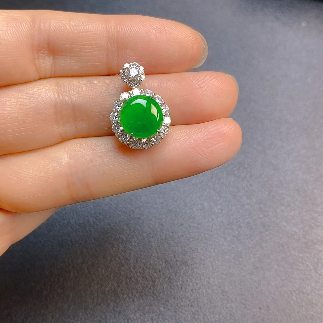 大***行翡翠银S925镶嵌颈饰