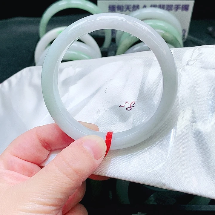 翡翠未镶嵌手镯533