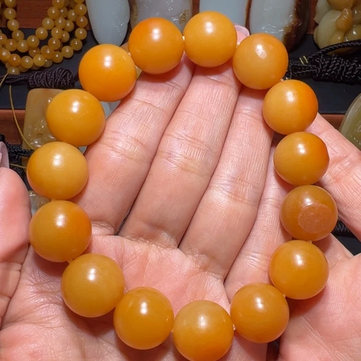 高***仁和田玉未镶嵌颈饰