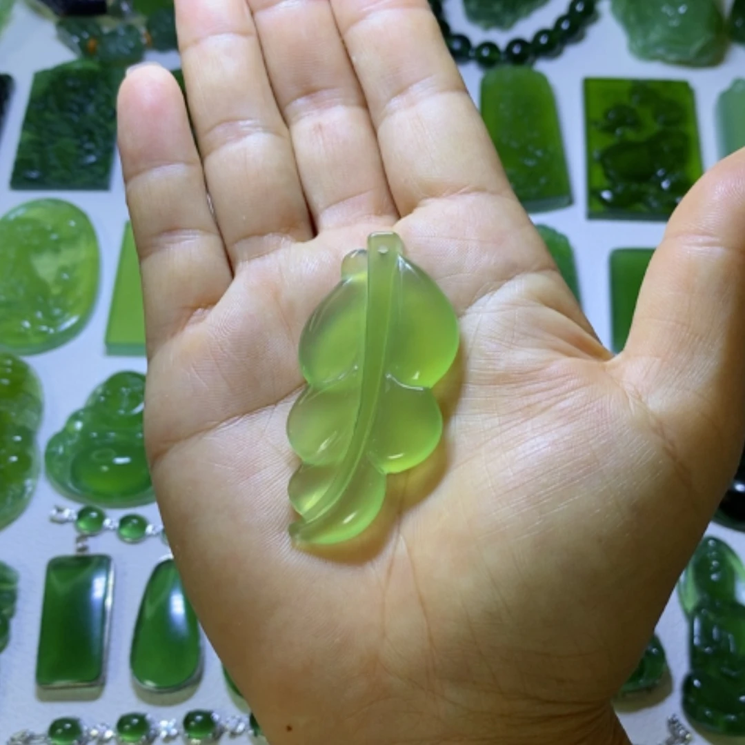 【闪购商品】未镶嵌蛇纹石玉颈饰