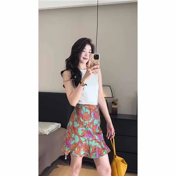 2025超火夏装一整套独特漂亮无袖上衣印花半身裙盐系轻熟两件套装