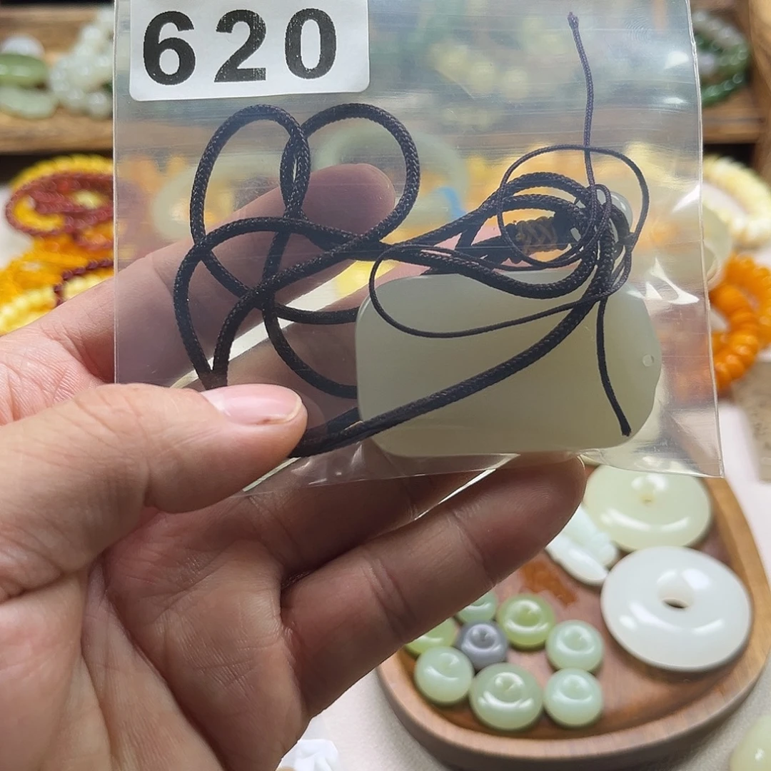 敏***玉个人收藏饰品孤品