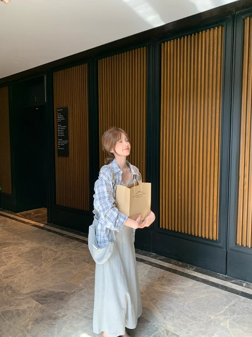 【花花】格纹衬衫~蓝色格子衬衫女2025新款爆款洋气时尚百搭外套