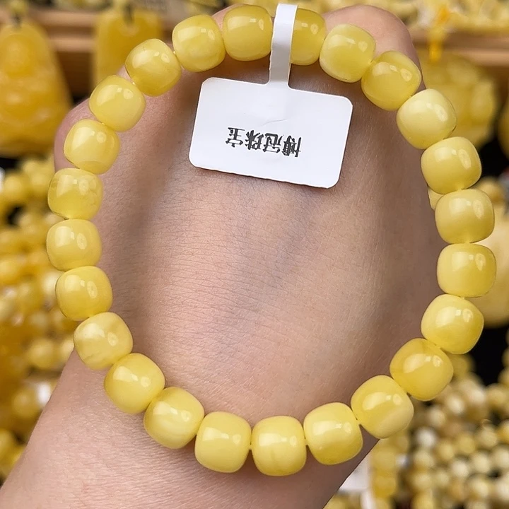 琥珀未镶嵌颈饰琥珀