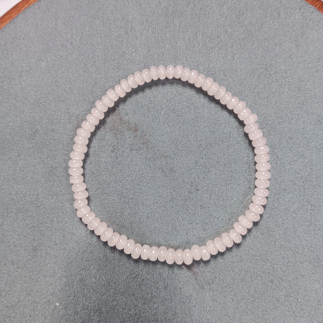 M612号-卡4mm藕粉色算盘珠手串拍一发二