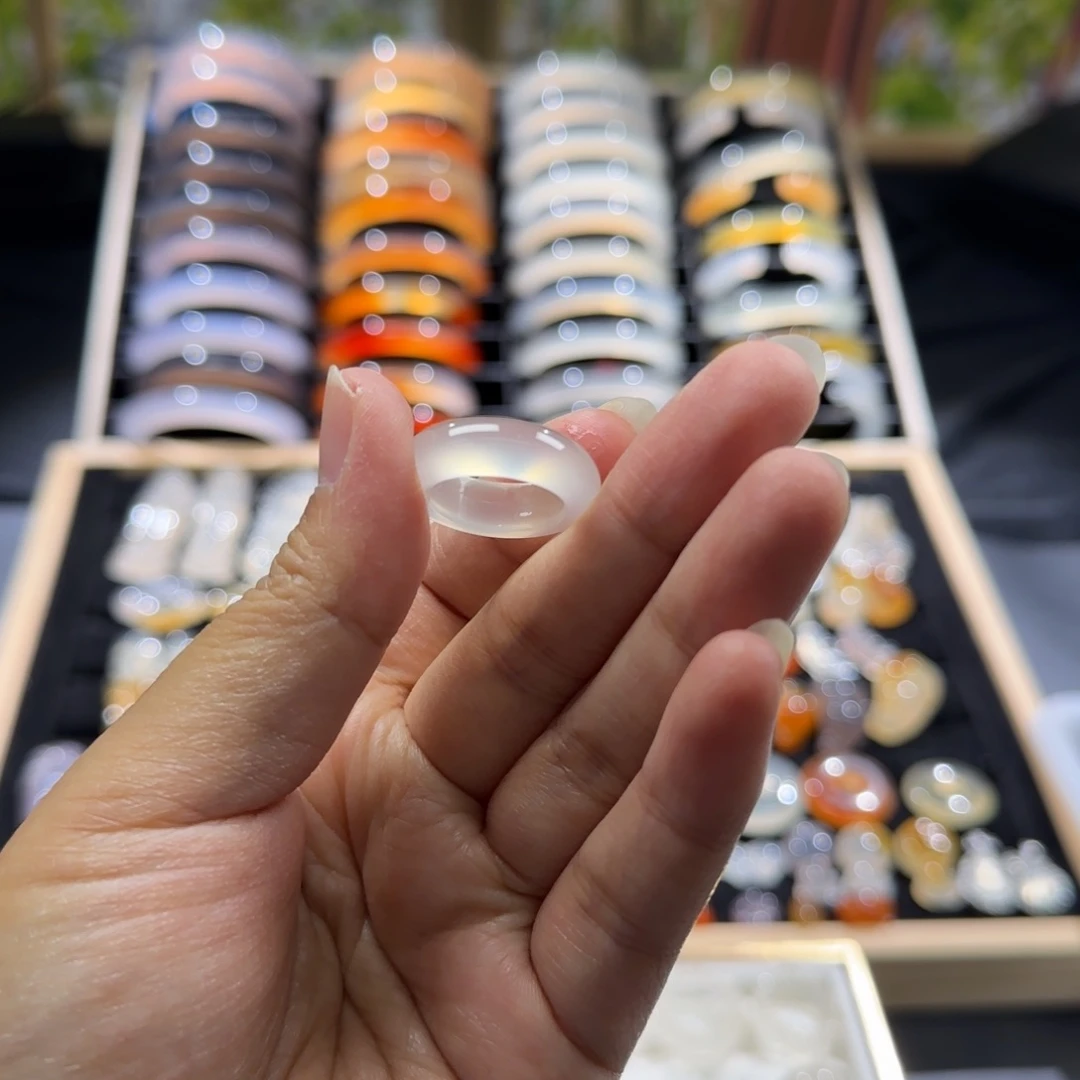 玛瑙/玉髓未镶嵌颈饰