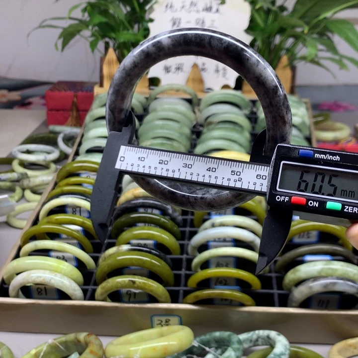 未镶嵌蛇纹石玉手镯109